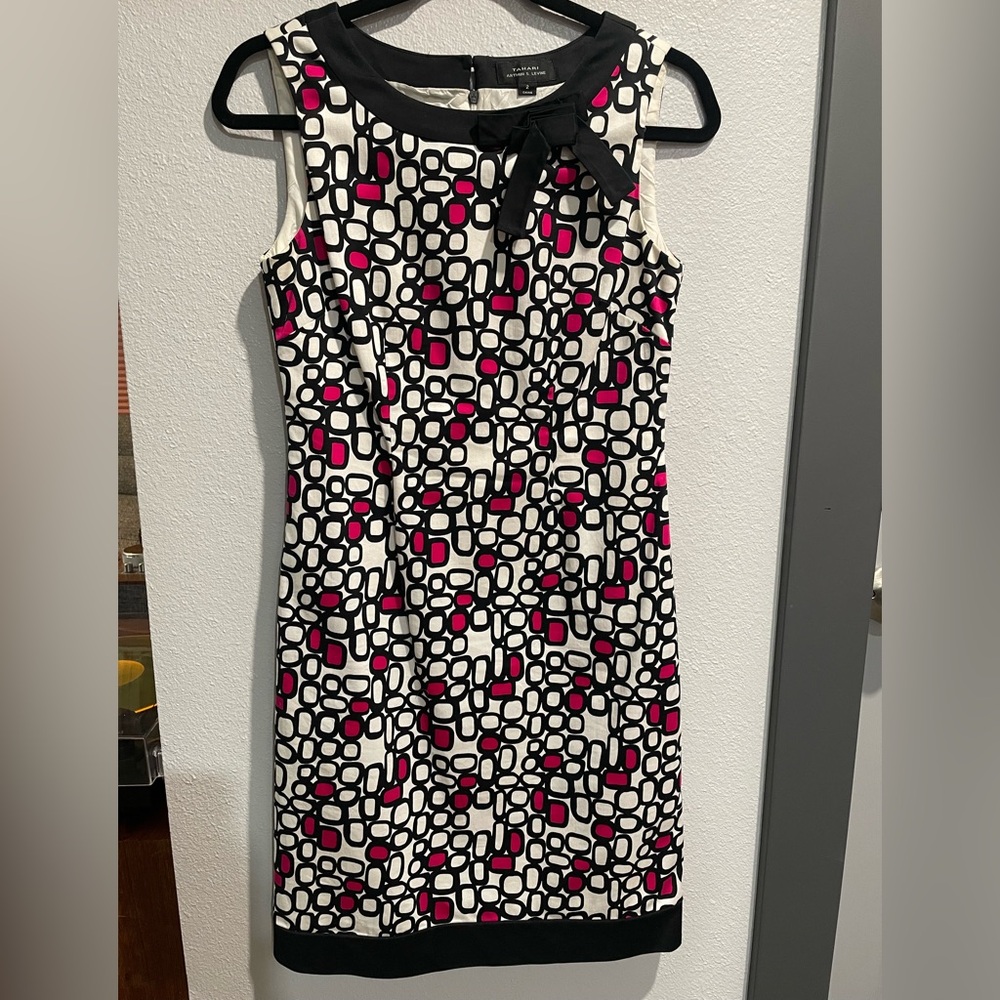 Tahari Mod Geometric Shift Dress